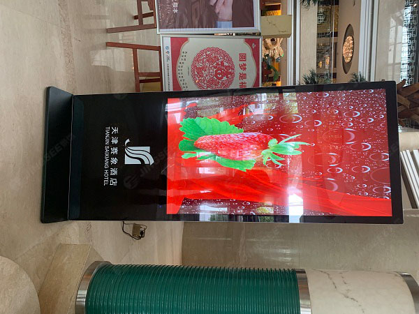 1594287810972072.jpg 廣告機(jī)1.jpg